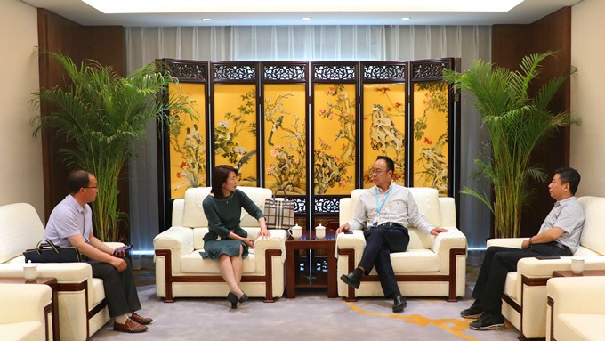 定西市委常委、宣傳部長(zhǎng)陳月芳一行 到集團(tuán)公司推介洽談合作項(xiàng)目