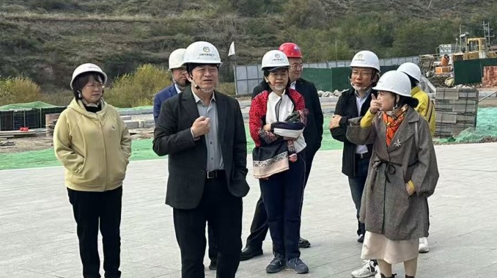 石培文董事長(zhǎng)帶隊(duì)調(diào)研蘭州石佛溝生態(tài)旅游示范區(qū)項(xiàng)目建設(shè)工作